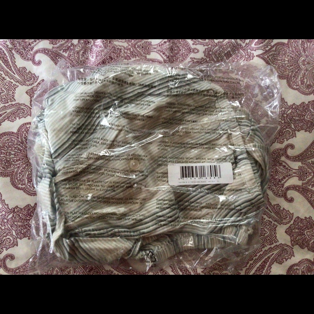 NWT Volcom Winding Roads Crop Top - Picture 7 of 7